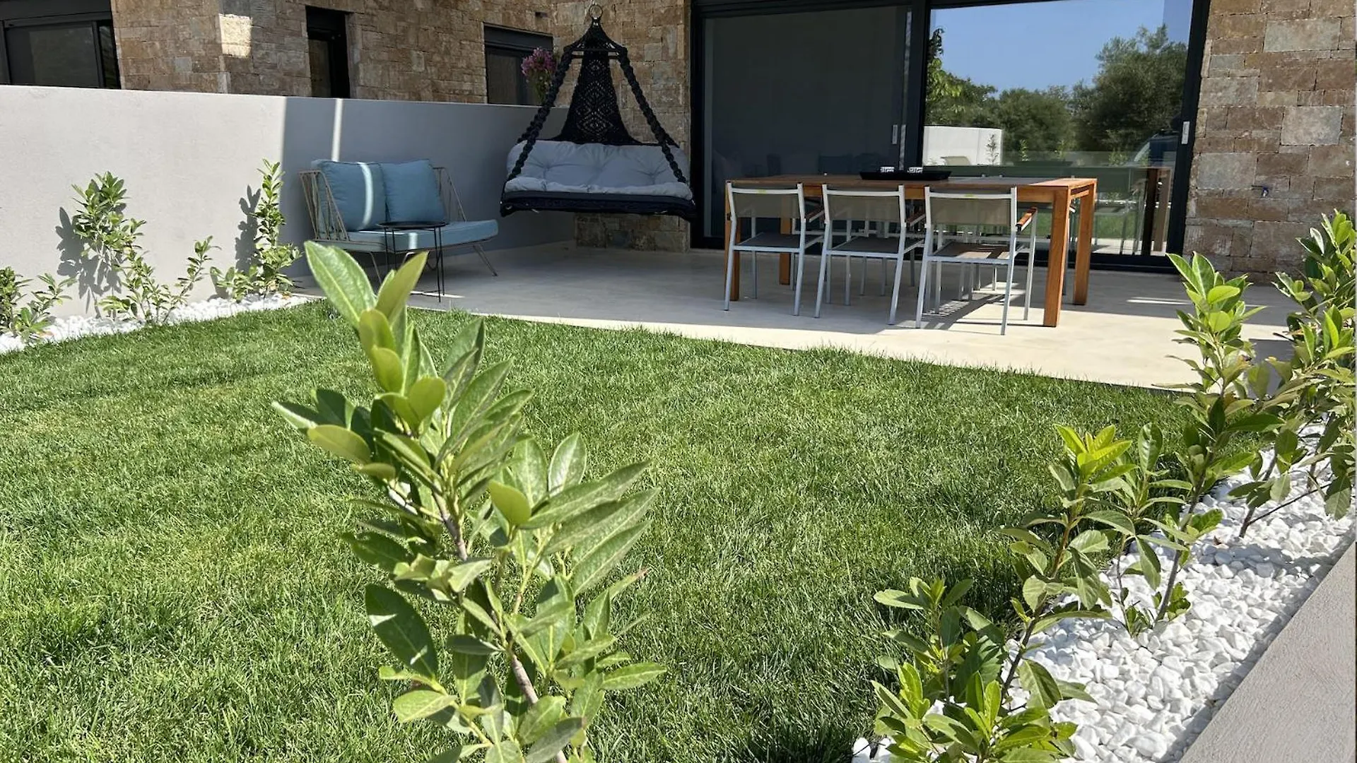 Nikiti Homes 100M From Beach Apartment
